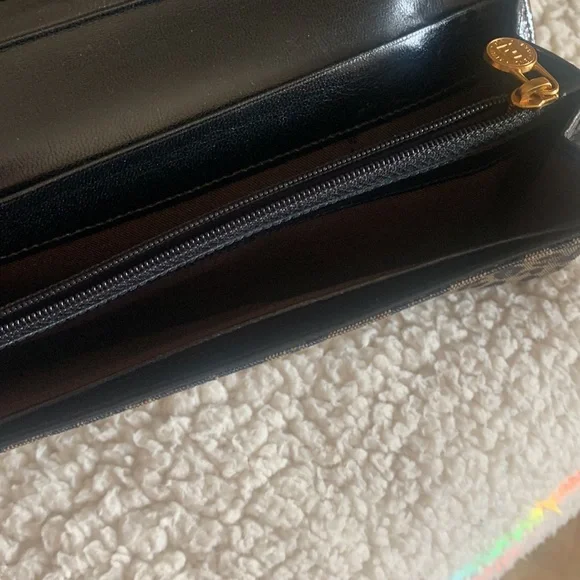 FENDI authentic long wallet! - Picture 12 of 15